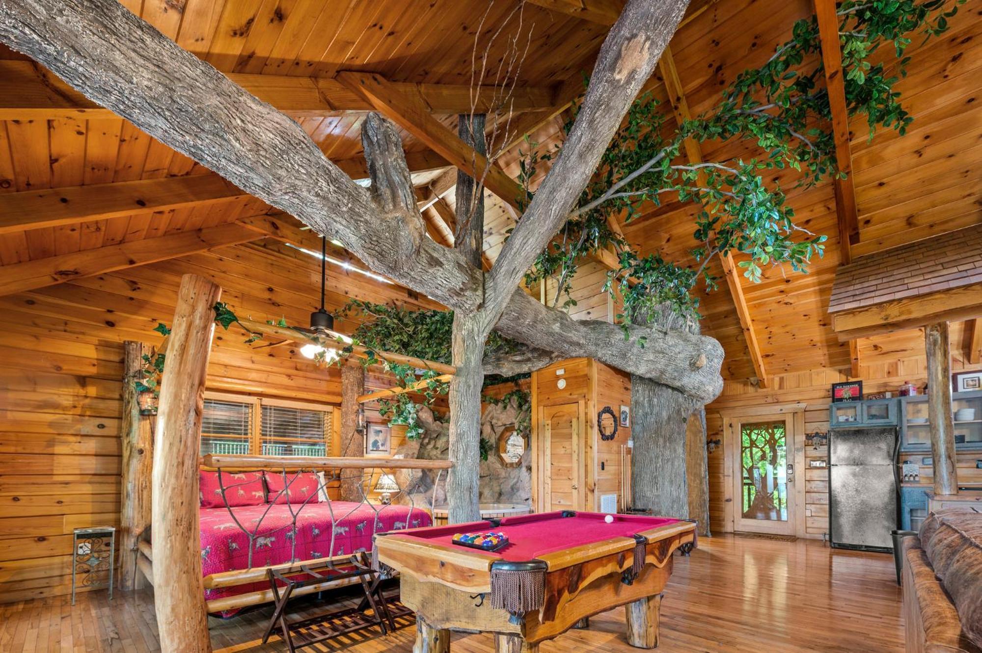 Gatlinburg Enchanted Treehouse By Stony Brook Cabins Exterior foto
